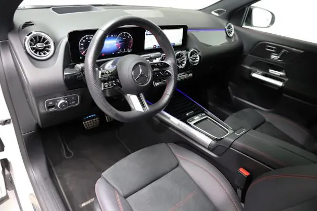 Mercedes-Benz GLA 220d 4Matic 8G-DCT