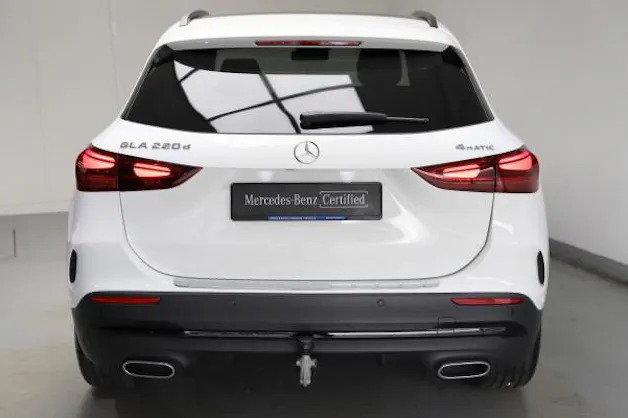Mercedes-Benz GLA 220d 4Matic 8G-DCT