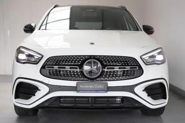 Mercedes-Benz GLA 220d 4Matic 8G-DCT
