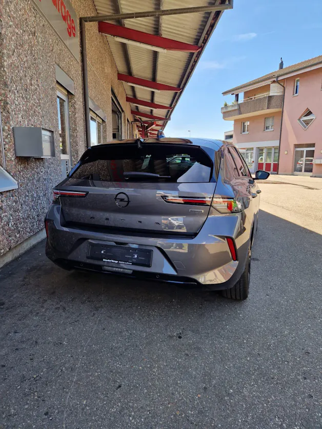 Opel Astra 1.6 PHEV Turbo Swiss Plus A