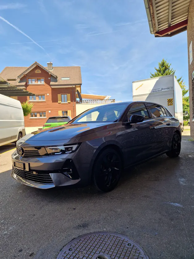 Opel Astra 1.6 PHEV Turbo Swiss Plus A