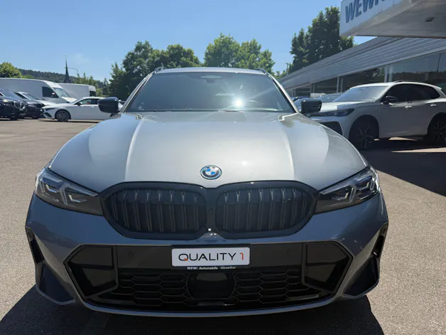 BMW 330e x DriveTouring Steptronic M Sport Pro