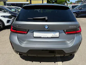 BMW 330e x DriveTouring Steptronic M Sport Pro