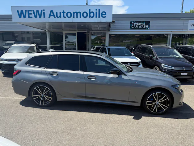 BMW 330e x DriveTouring Steptronic M Sport Pro