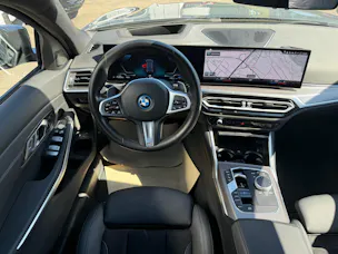 BMW 330e x DriveTouring Steptronic M Sport Pro