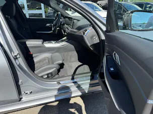 BMW 330e x DriveTouring Steptronic M Sport Pro
