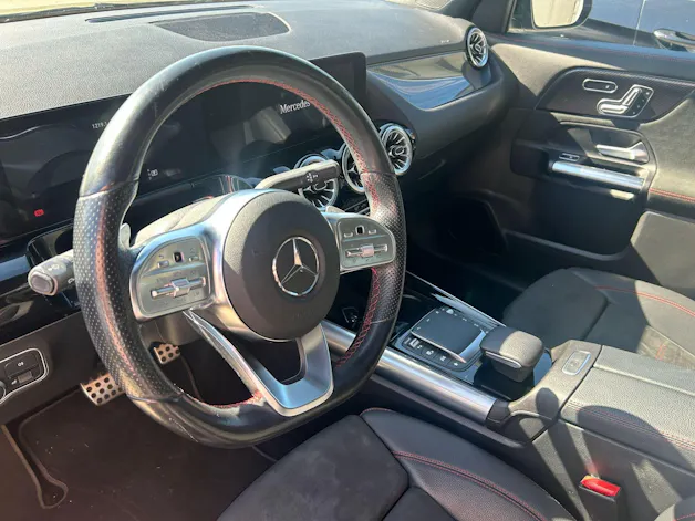 Mercedes-Benz GLA 200 4Matic AMG Line 8G-DCT