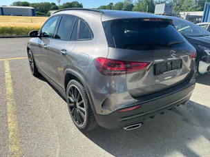 Mercedes-Benz GLA 200 4Matic AMG Line 8G-DCT