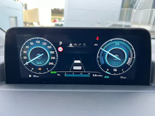 Hyundai Staria Premium 1.6 T-GDi HEV Amplia A