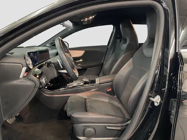 Mercedes-Benz A 220 AMG Line 4MATIC