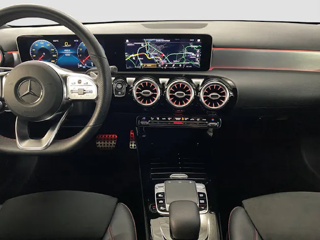 Mercedes-Benz A 220 AMG Line 4MATIC