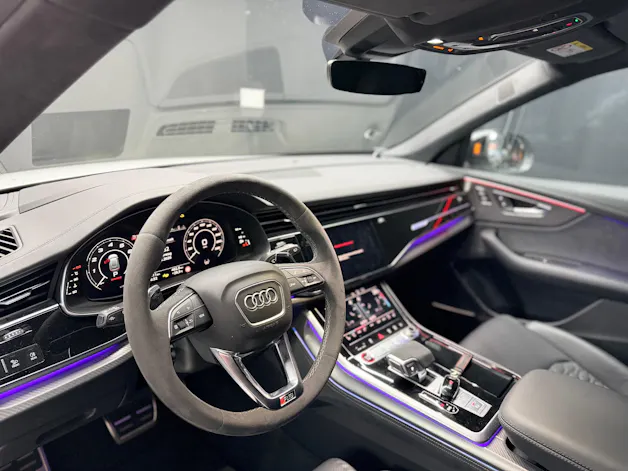 Audi RSQ8 quattro
