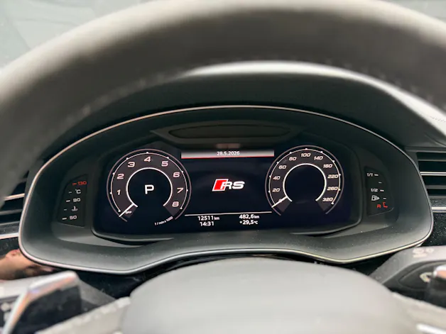 Audi RSQ8 quattro