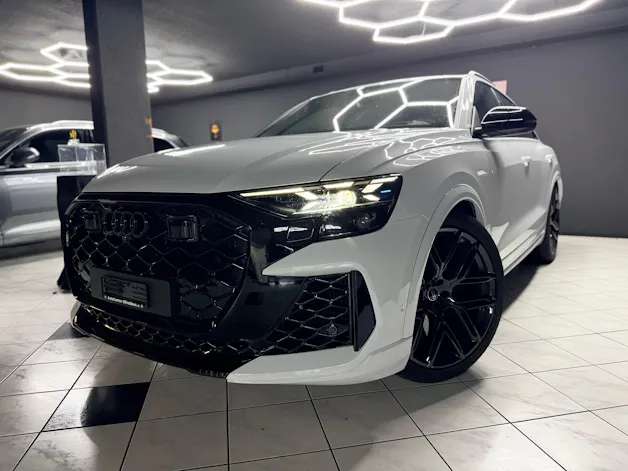 Audi RSQ8 quattro