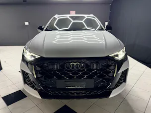 Audi RSQ8 quattro