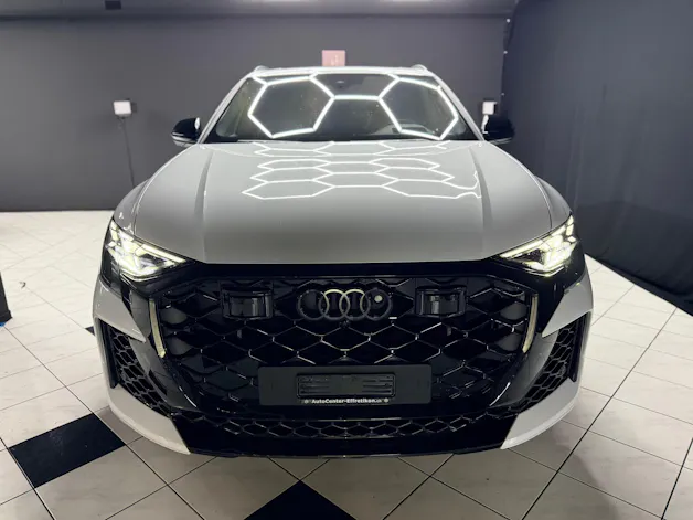 Audi RSQ8 quattro