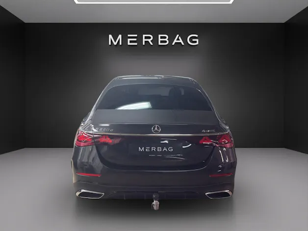 Mercedes-Benz E 220 d 4Matic 9G-Tronic