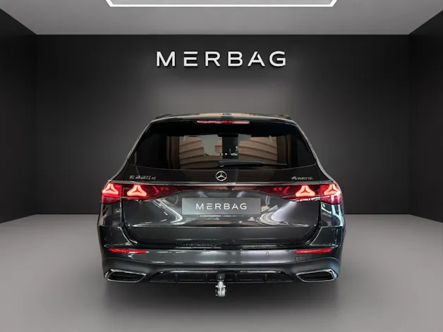 Mercedes-Benz E 220 d T 4M 9G-Tronic