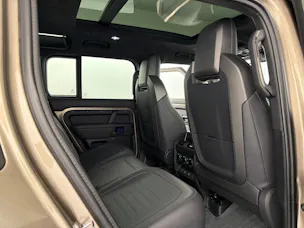 Land Rover Defender 110 635 V8 Octa