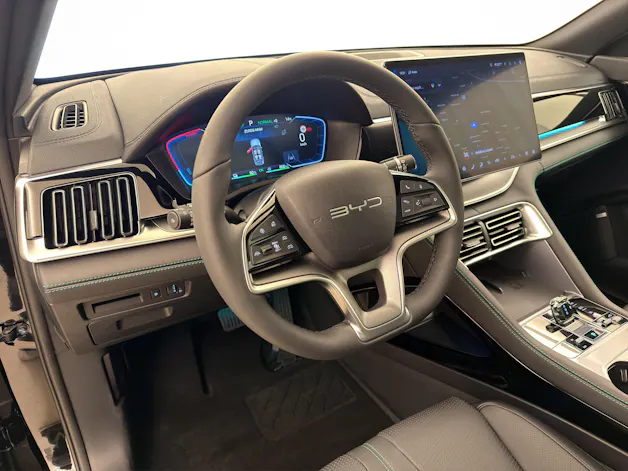 BYD Seal U DM-i Design AWD