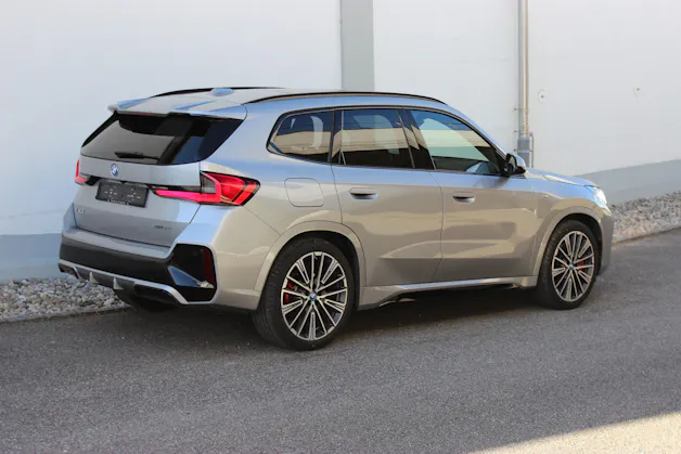 BMW iX1 xDrive 30 M Sport Pro *0.9%-LEASINGAKTION*