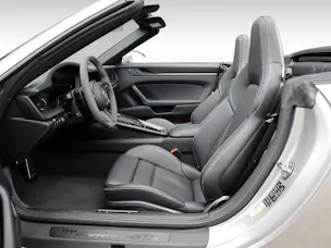 Porsche 911 Carrera 4 Cabriolet GTS PDK