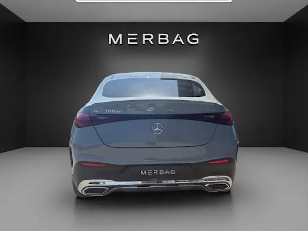 Mercedes-Benz GLC Coupé 300 de EQ Star