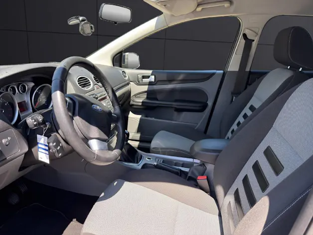 FORD Focus 1.8i 16V Carving