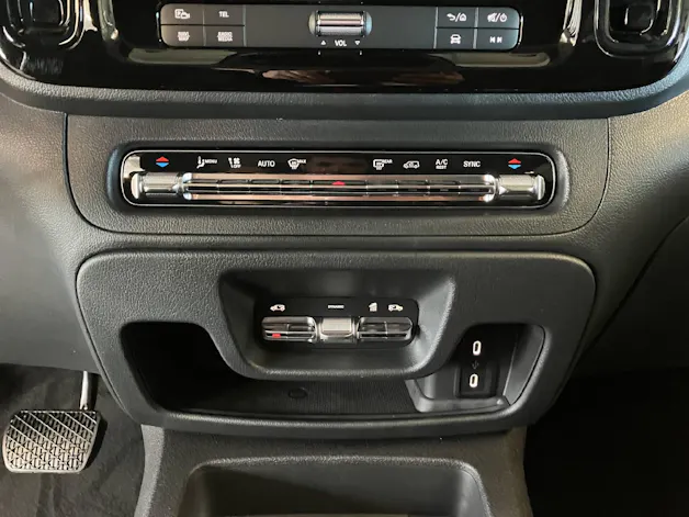 MERCEDES-BENZ Vito 116 Kombi L Select Family