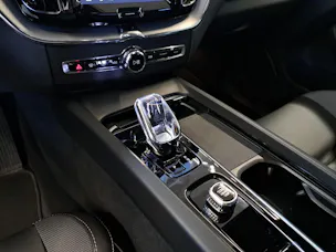 Volvo XC60 2.0 B6 MH Ultimate Dark A