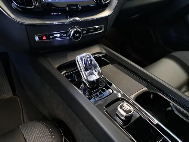 Volvo XC60 2.0 B6 MH Ultimate Dark A