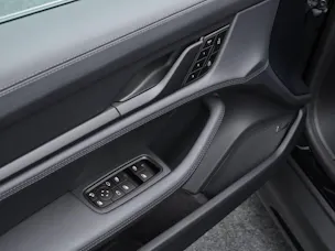 Porsche Taycan 4 Black Edition