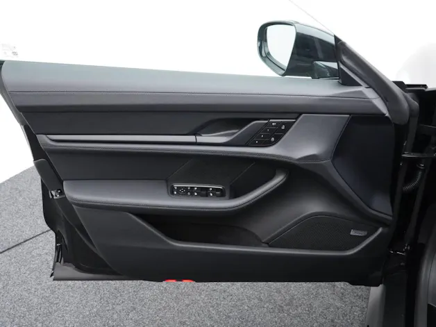 Porsche Taycan 4 Black Edition