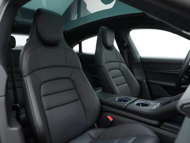 Porsche Taycan 4 Black Edition