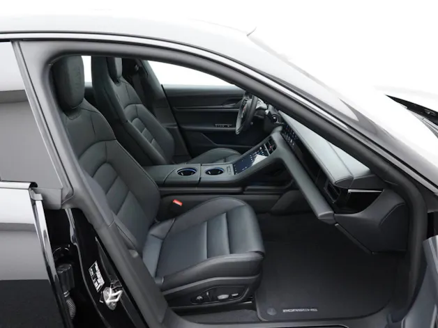 Porsche Taycan 4 Black Edition