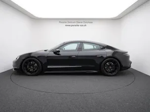 Porsche Taycan 4 Black Edition