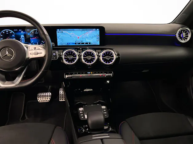 Mercedes-Benz A 250 AMG Line 4