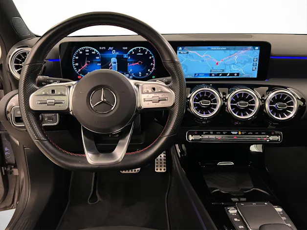 Mercedes-Benz A 250 AMG Line 4