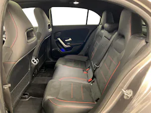 Mercedes-Benz A 250 AMG Line 4
