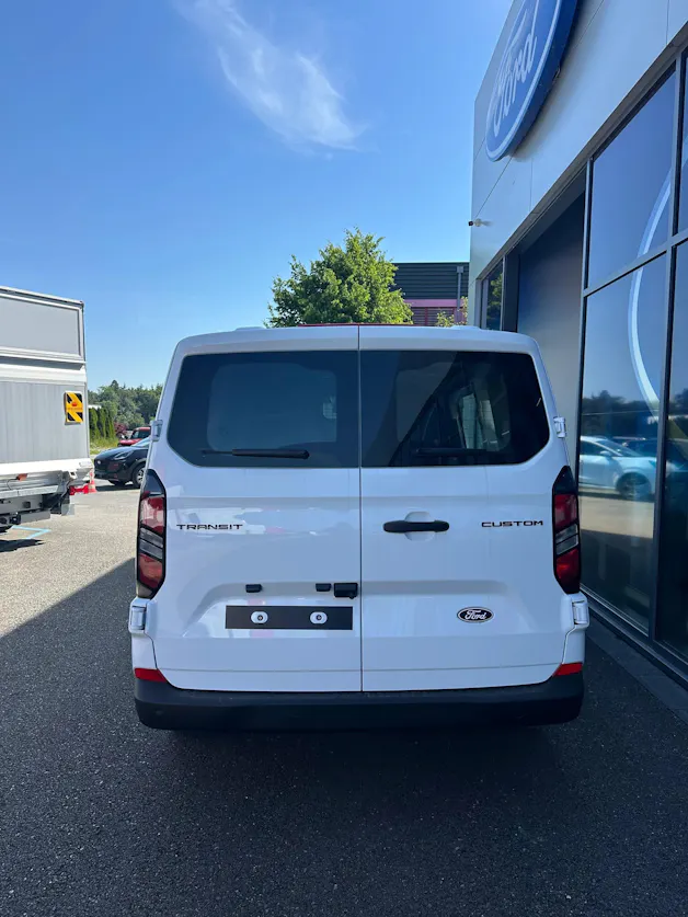 Ford Transit Custom Van 320 L1 2.0 EcoBl Trend/136CV/Aut.