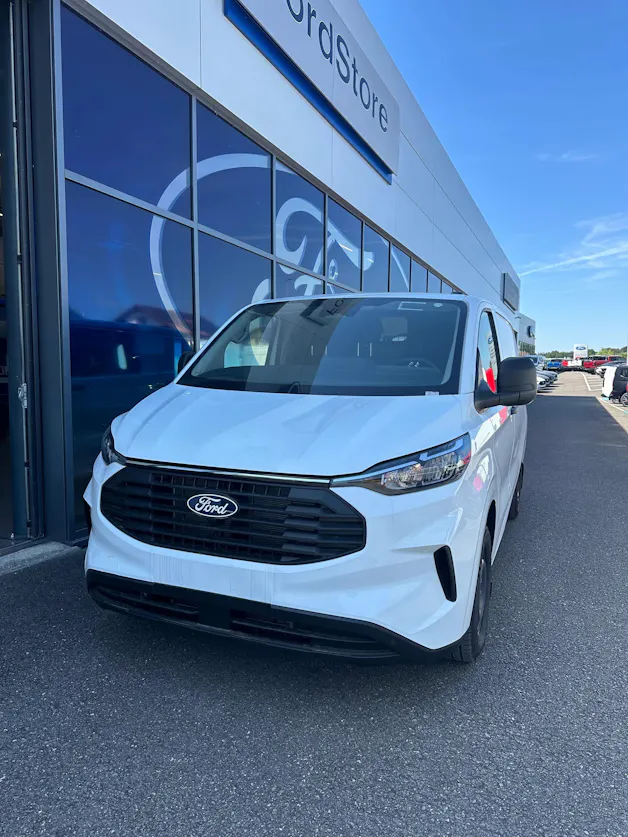 Ford Transit Custom Van 320 L1 2.0 EcoBl Trend/136CV/Aut.