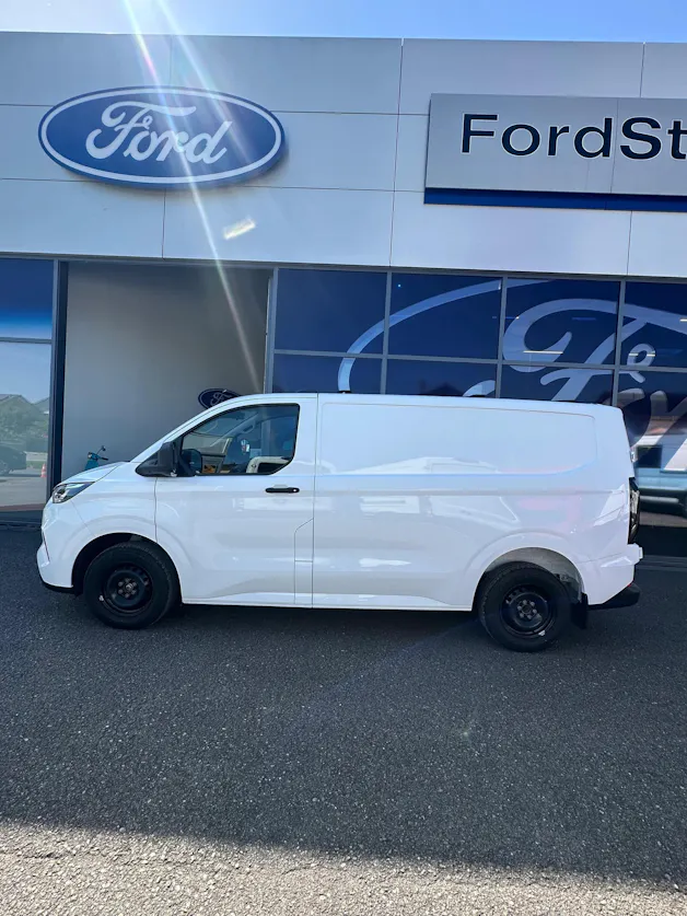 Ford Transit Custom Van 320 L1 2.0 EcoBl Trend/136CV/Aut.