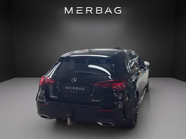 Mercedes-Benz A 220 4Matic 8G-DCT