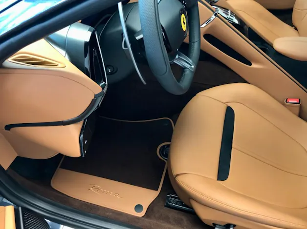 Ferrari Roma 3.9 V8 T