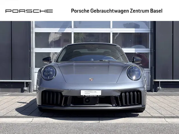 Porsche 911 Carrera 4 GTS