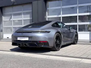 Porsche 911 Carrera 4 GTS