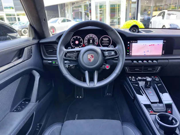 Porsche 911 Carrera 4 GTS
