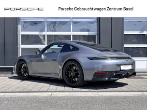 Porsche 911 Carrera 4 GTS