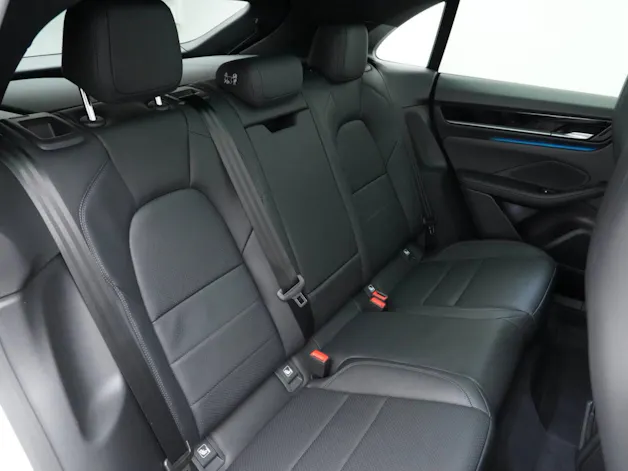 Porsche Macan 4