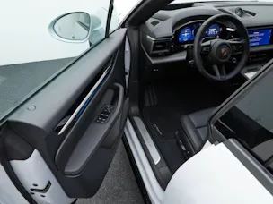 Porsche Macan 4